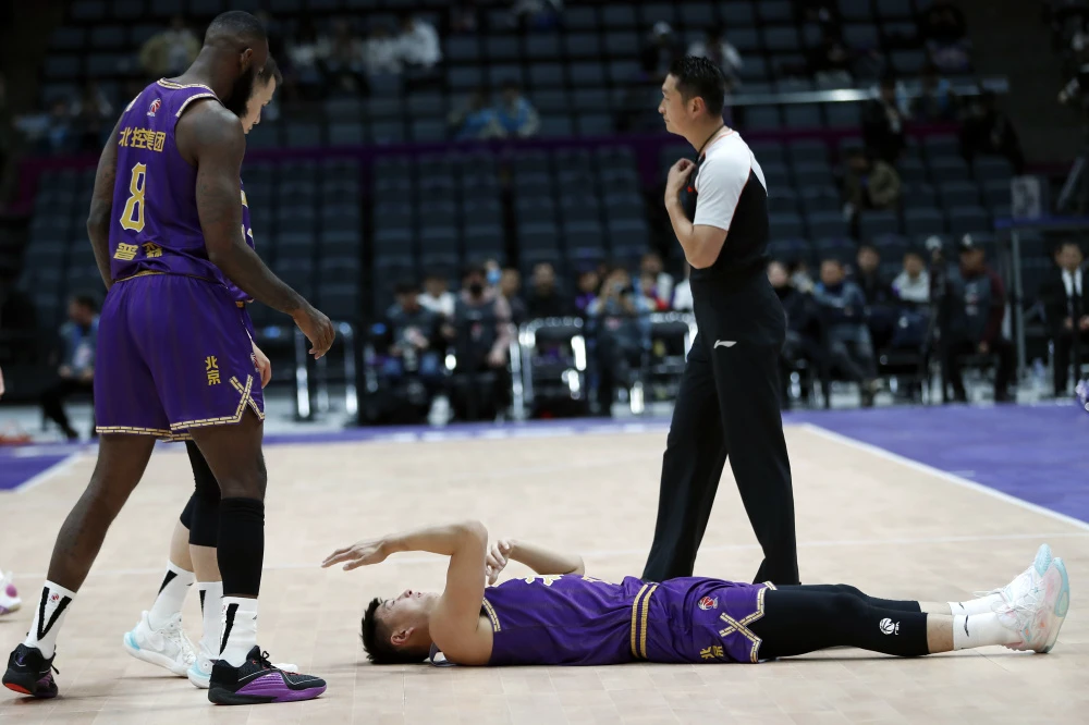 为什么封闭训练是提高篮球水平的有效途径_0